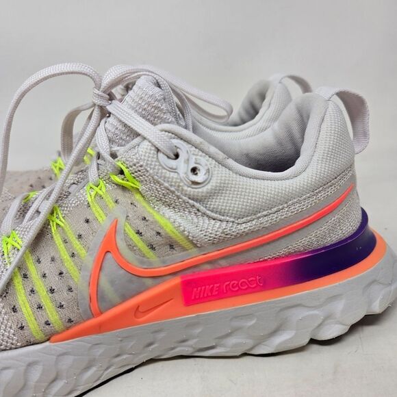 Nike React Infinity 2 Flyknit Women's White and Pink Running Shoes Size 8 - Picture 5 of 11